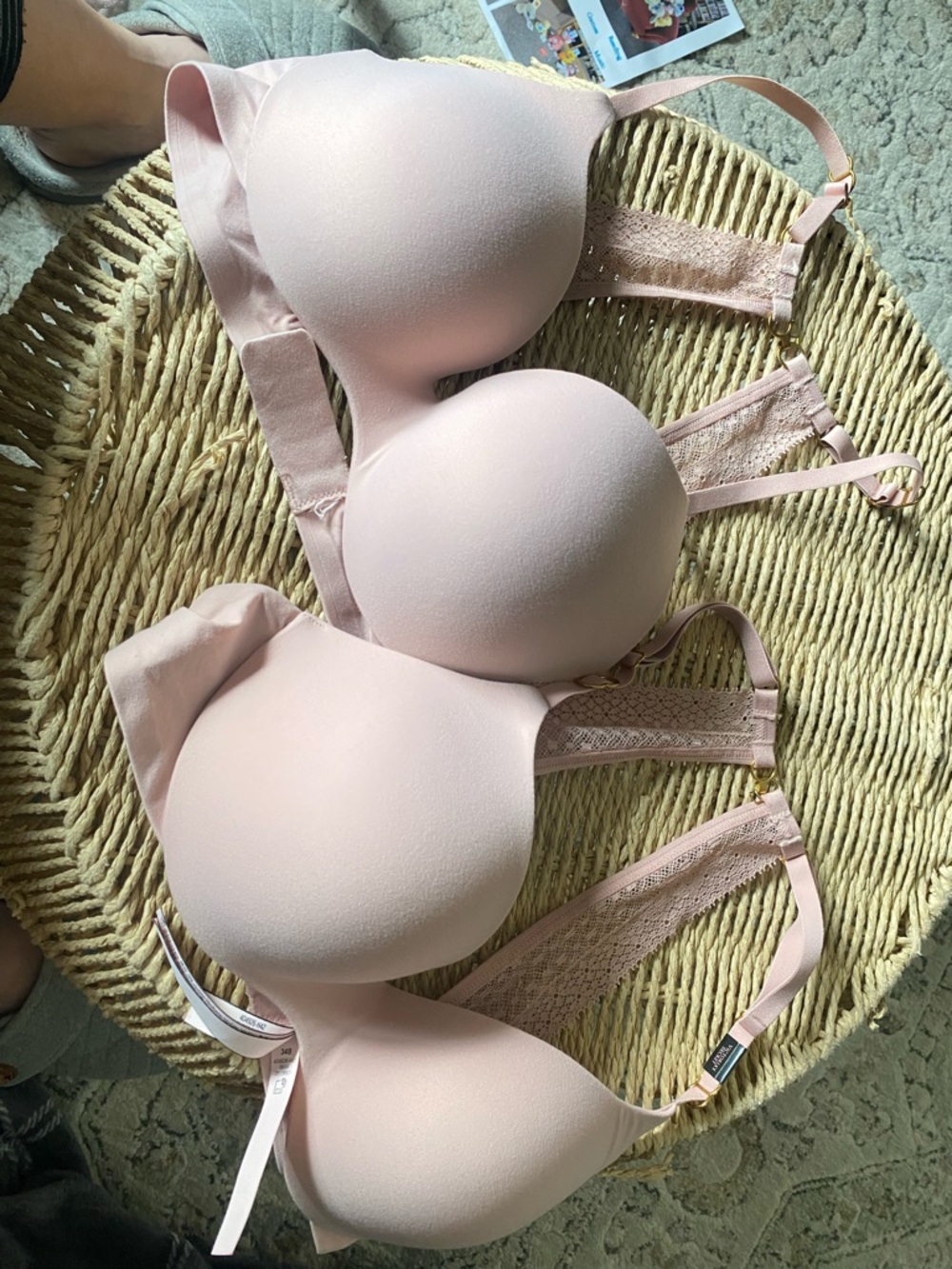 Victoria's Secret Pale Pink Smooth T-Shirt Bra- Lot of 4